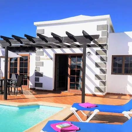 Emilia Playa Blanca Lanzarote Коста Бланка